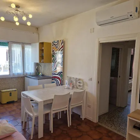 Your Way In Venice Apartament